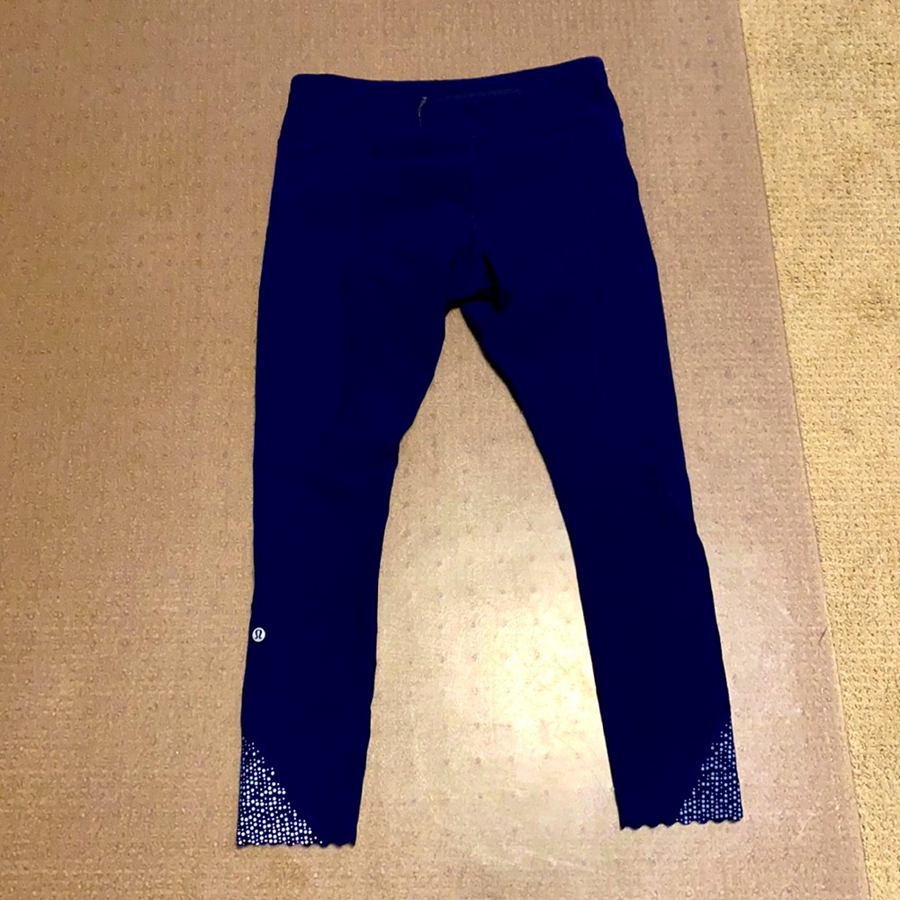Lululemon Athletica Blue Cropped Leggings